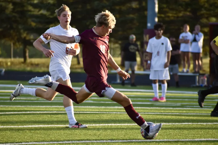 Magi beat Patriots to kick off final week